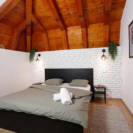 One Love Central Cottage Bucharest Exterior photo